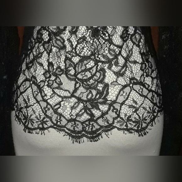 VALENTINO R.E.D BLACK FLORAL LACE LONG SLEEVE HIGH NECK BACK BUTTON BLOUSE M 42. - Picture 10 of 17